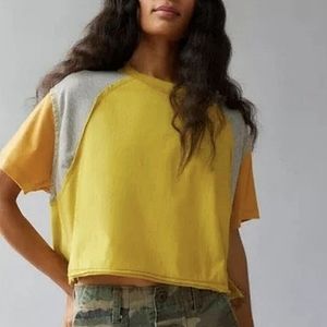 Urban Outfitters Shelby Yellow Colorblock Cropped T-Shirt Size Small